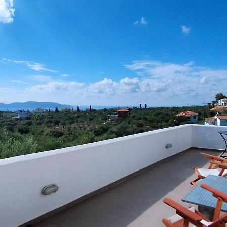 Liofyto - Stylish Villa With Views To Foinikounda Bay Kamária エクステリア 写真